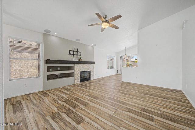 8625 W PARADISE Drive, Peoria, AZ 85345