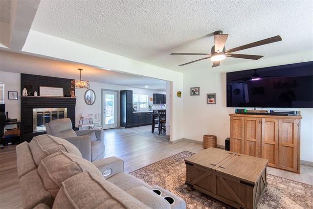 1125 N Walker Drive, Guthrie, OK 73044