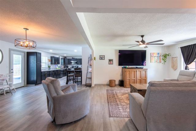 1125 N Walker Drive, Guthrie, OK 73044
