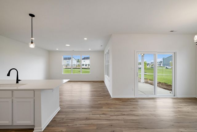 3104 Greenview Drive, Valparaiso, IN 46385