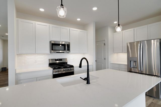 3104 Greenview Drive, Valparaiso, IN 46385