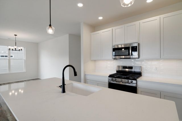 3104 Greenview Drive, Valparaiso, IN 46385