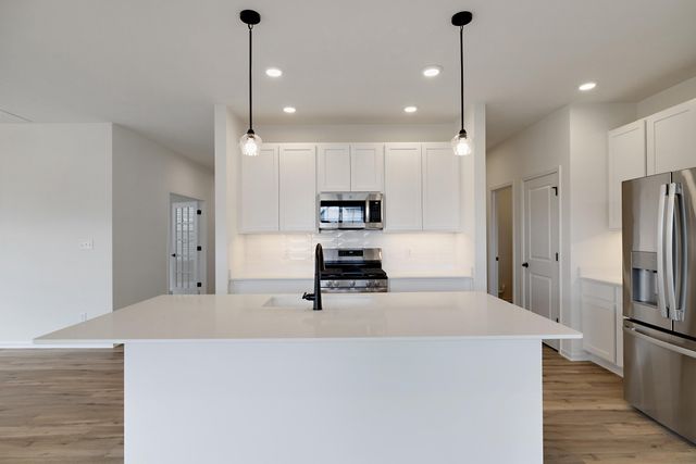 3104 Greenview Drive, Valparaiso, IN 46385