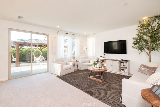 748 Torrey Court, Perris, CA 92571