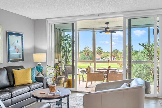 3970 Oaks Clubhouse Drive 401, Pompano Beach, FL 33069