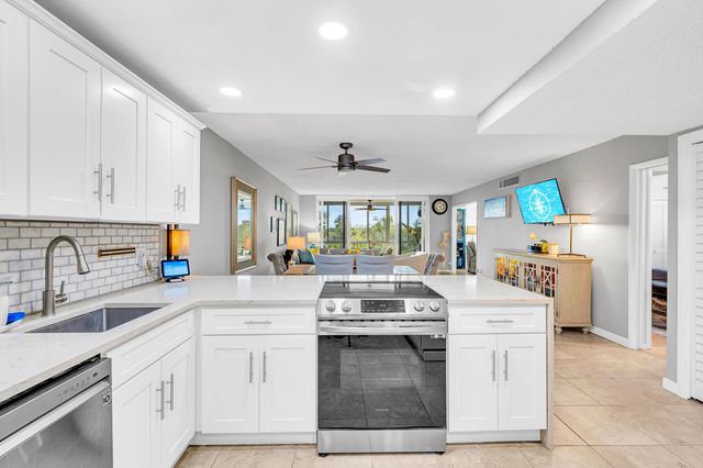 3970 Oaks Clubhouse Drive 401, Pompano Beach, FL 33069