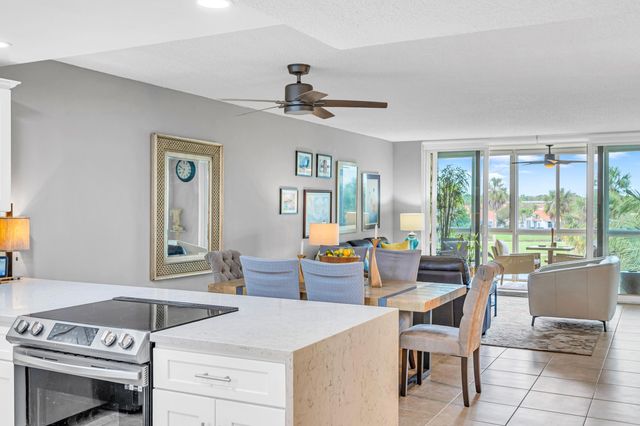 3970 Oaks Clubhouse Drive 401, Pompano Beach, FL 33069