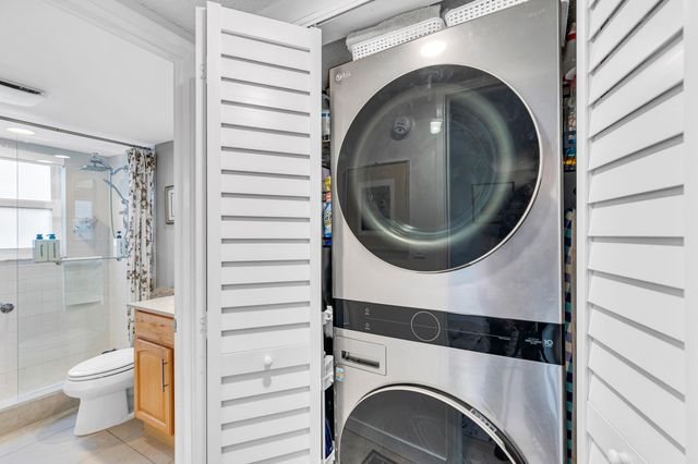 3970 Oaks Clubhouse Drive 401, Pompano Beach, FL 33069