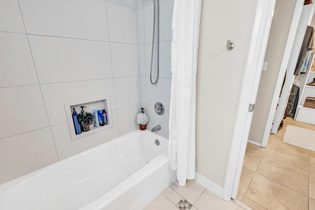 3970 Oaks Clubhouse Drive 401, Pompano Beach, FL 33069