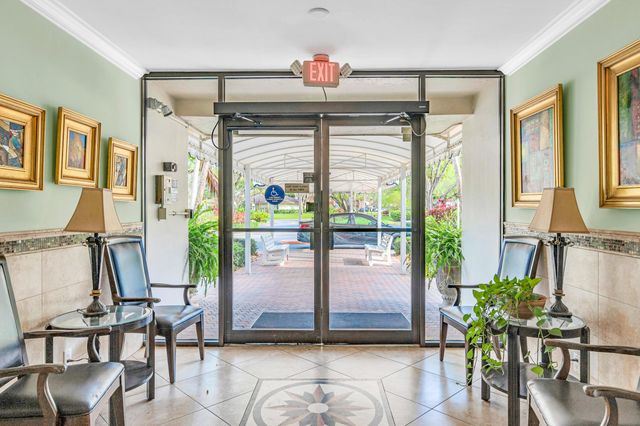 3970 Oaks Clubhouse Drive 401, Pompano Beach, FL 33069