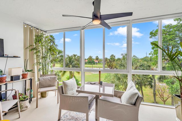 3970 Oaks Clubhouse Drive 401, Pompano Beach, FL 33069