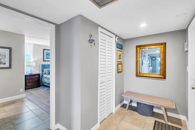 3970 Oaks Clubhouse Drive 401, Pompano Beach, FL 33069