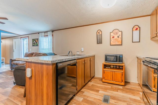 27 Valley Heart Drive, Highland, AR 72542