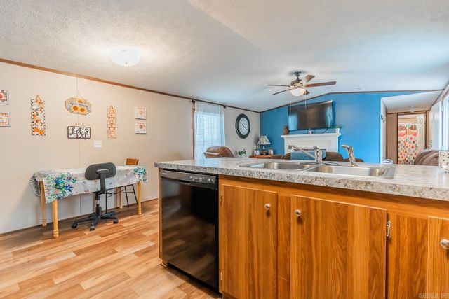 27 Valley Heart Drive, Highland, AR 72542