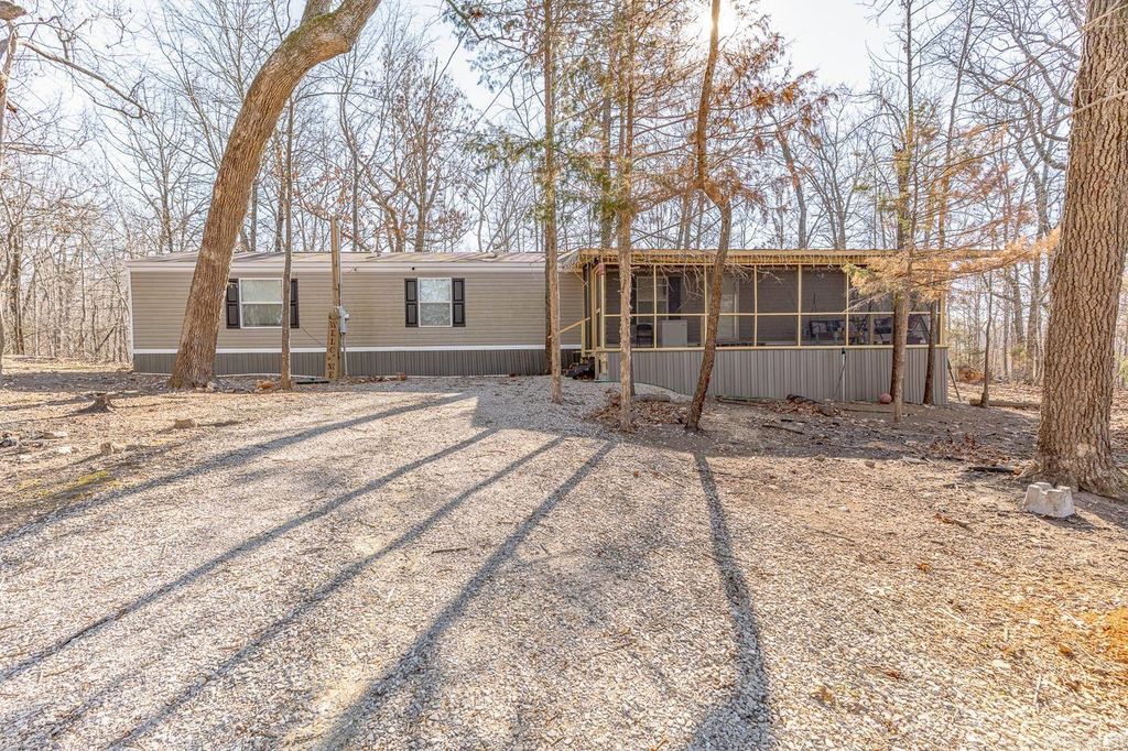 27 Valley Heart Drive, Highland, AR 72542