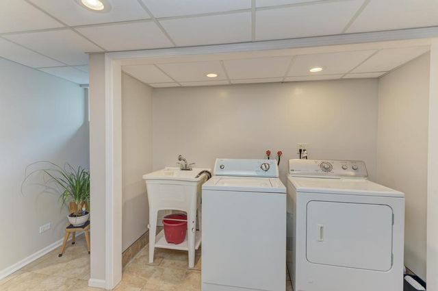 139 N Washington Street, Westmont, IL 60559