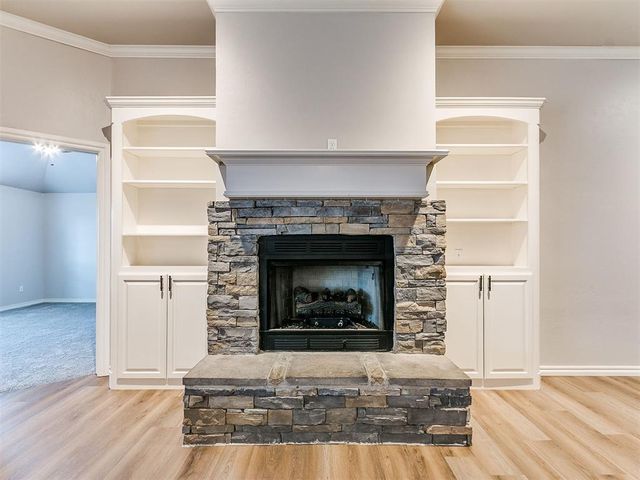 805 S Bouziden Drive, Moore, OK 73160