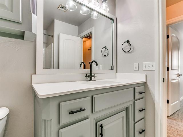 805 S Bouziden Drive, Moore, OK 73160