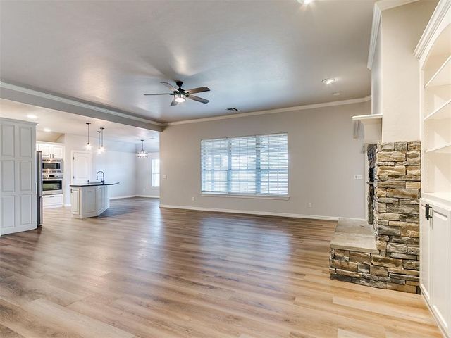 805 S Bouziden Drive, Moore, OK 73160