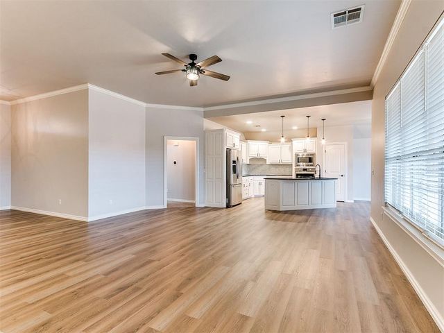 805 S Bouziden Drive, Moore, OK 73160