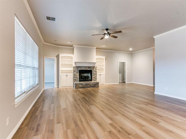 805 S Bouziden Drive, Moore, OK 73160