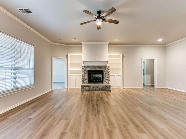 805 S Bouziden Drive, Moore, OK 73160