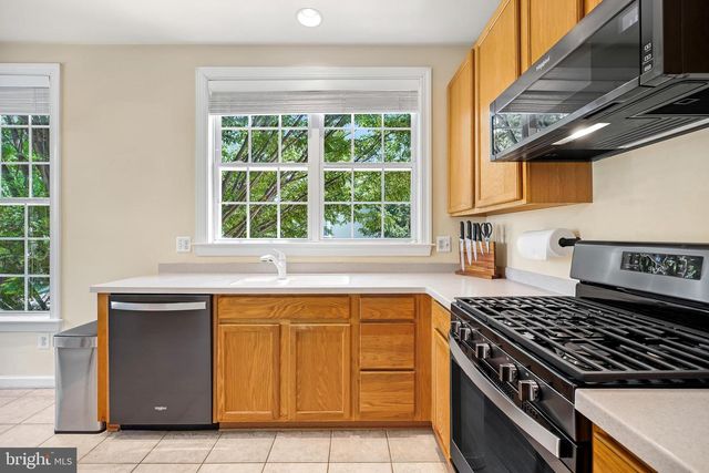 4174 TIMBER LOG WAY, Fairfax, VA 22030
