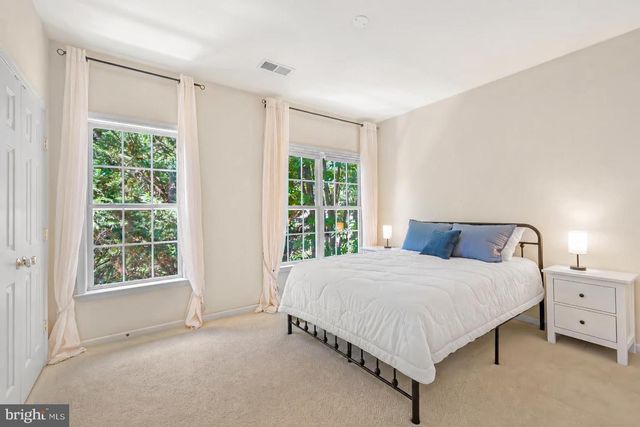 4174 TIMBER LOG WAY, Fairfax, VA 22030