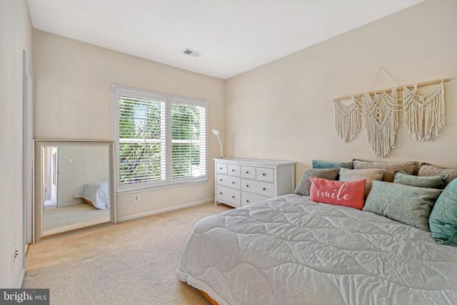 4174 TIMBER LOG WAY, Fairfax, VA 22030