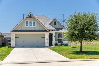 2000 Birdie Court, Navasota, TX 77868