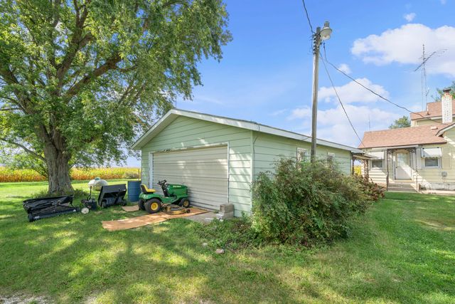 2012 N 45th Road, Leland, IL 60531
