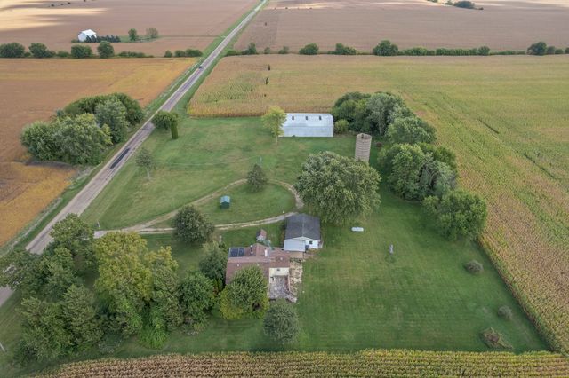 2012 N 45th Road, Leland, IL 60531