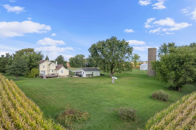 2012 N 45th Road, Leland, IL 60531