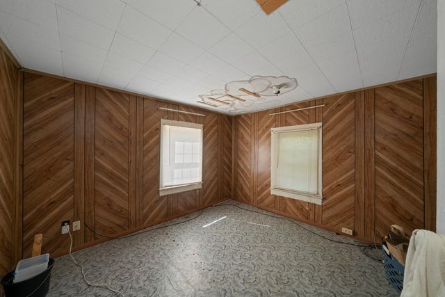 2012 N 45th Road, Leland, IL 60531