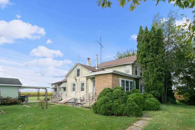 2012 N 45th Road, Leland, IL 60531