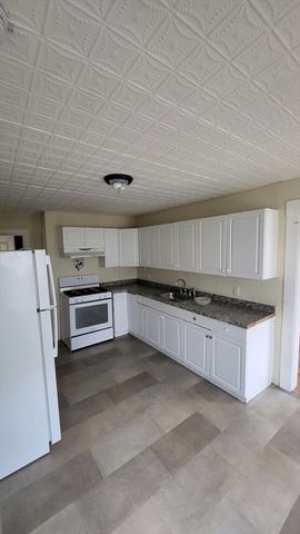 238 Hildreth Street 238, Lowell, MA 01850