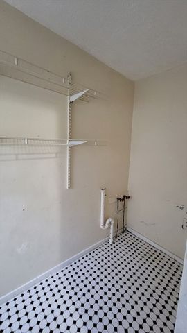 238 Hildreth Street 238, Lowell, MA 01850