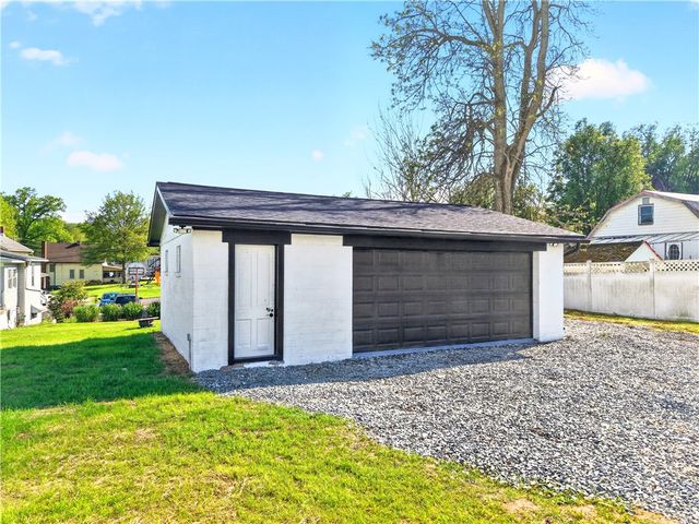 202 Allison St., West Newton, PA 15089