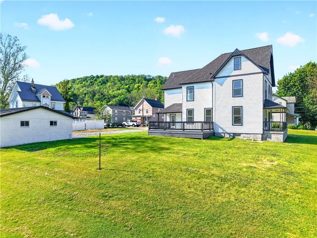 202 Allison St., West Newton, PA 15089