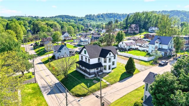 202 Allison St., West Newton, PA 15089