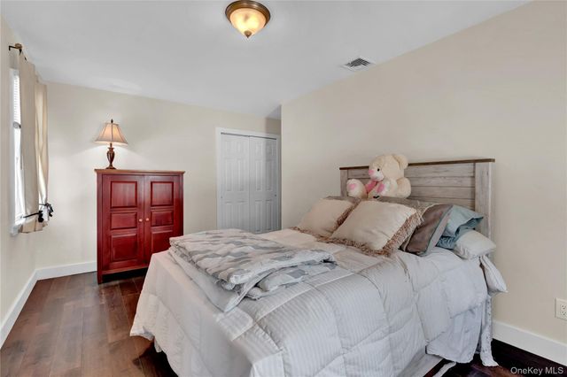 96 Brooksite Drive, Smithtown, NY 11787