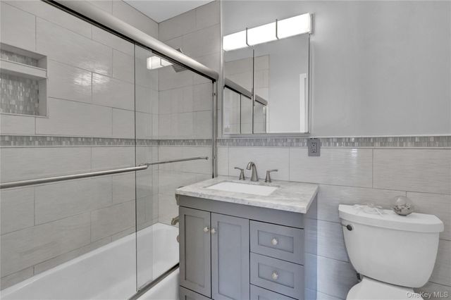 96 Brooksite Drive, Smithtown, NY 11787