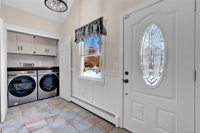 96 Brooksite Drive, Smithtown, NY 11787