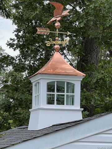 96 Brooksite Drive, Smithtown, NY 11787