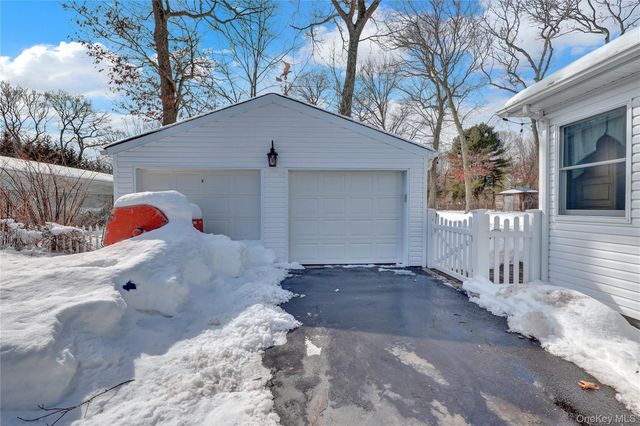 96 Brooksite Drive, Smithtown, NY 11787