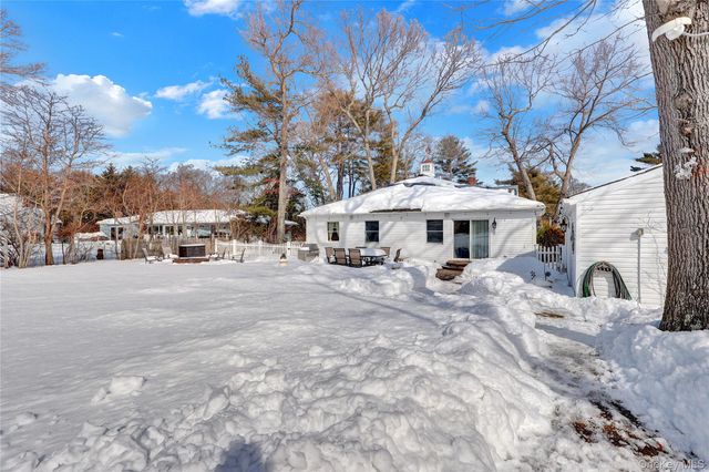 96 Brooksite Drive, Smithtown, NY 11787