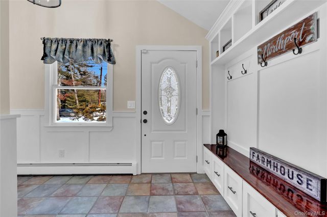 96 Brooksite Drive, Smithtown, NY 11787