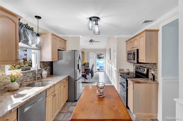 96 Brooksite Drive, Smithtown, NY 11787