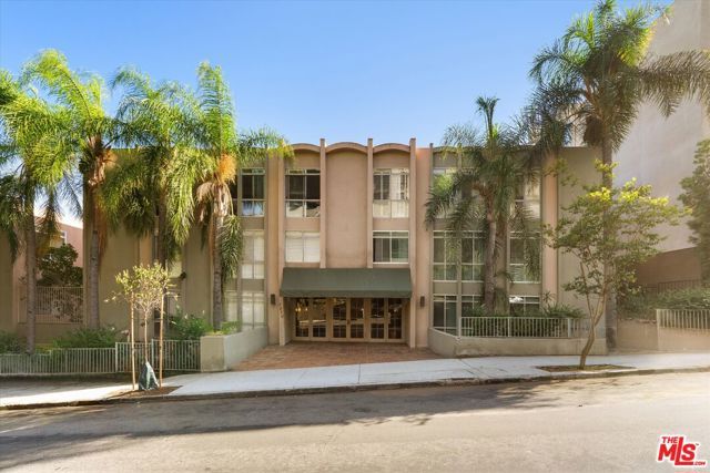 7270 Hillside Avenue 208, Los Angeles, CA 90046