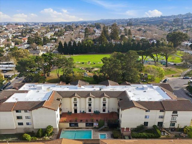 555 Palm Avenue 202, Millbrae, CA 94030